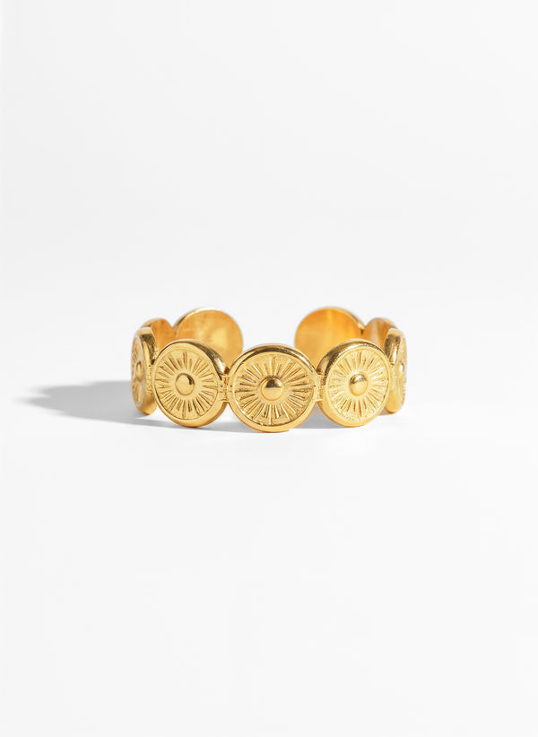 Aurema Ring in Gold, Statement-Ring mit Sonnen-Plättchen in offener, verstellbarer Form