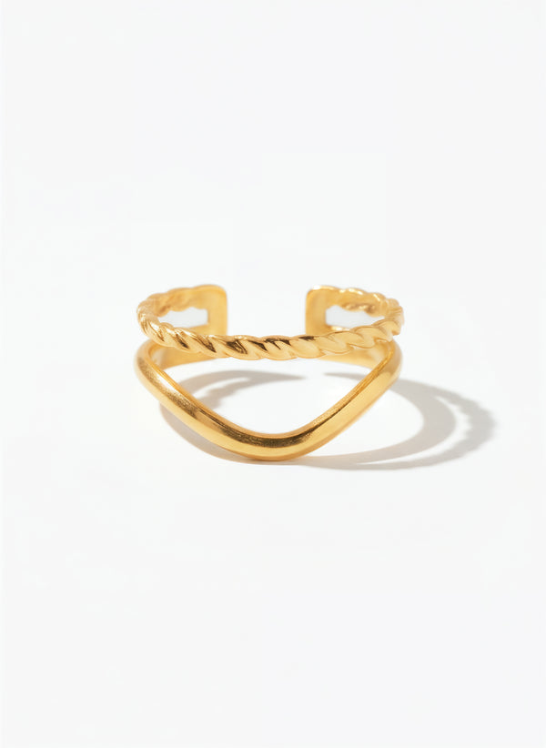 Soriel Ring in Gold, zweireihiger Ring mit V-Form und gedrehter Linie in offener, verstellbarer Form