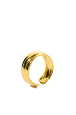 Orisha Ring – Edelstahl 18K vergoldet, strukturierte Oberfläche, freigestelltes Produktfoto