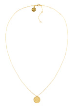 Vela Layers Kette – Edelstahl 18K vergoldet, mehrreihige Layering-Kette mit Coin-Anhänger, Produktfoto mit Verschluss