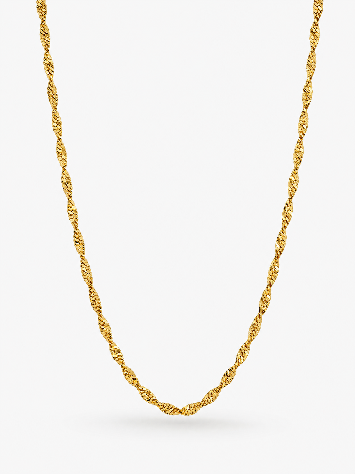 MERCY'S Solira Kette in Gold, wasserfeste Singapur-Kette mit gedrehten Gliedern, freigestellt vor hellem Hintergrund