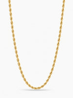 Vergoldete Kordelkette Tharien von Mercy’s Jewelry mit gedrehter Rope-Struktur vor weißem Hintergrund.