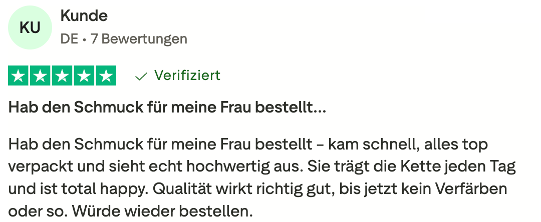 Trustpilot-Bewertung von einem Kunden über Mercy’s Jewelry – positive Erfahrung mit hochwertigem, schnell geliefertem Schmuck ohne Verfärben.